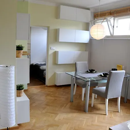 Cosy With Garden, 10 Min To The Center Appartement Prague