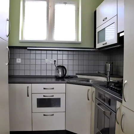 Appartement Cosy With Garden, 10 Min To The Center Prague